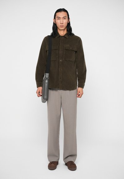 Bally MYTHOS CROSS - Ülerinna-kott - mid grey