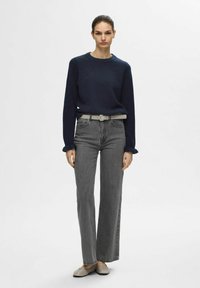 Selected Femme SLFLULU FRILL CUFF O NECK - Svetr - dark sapphire