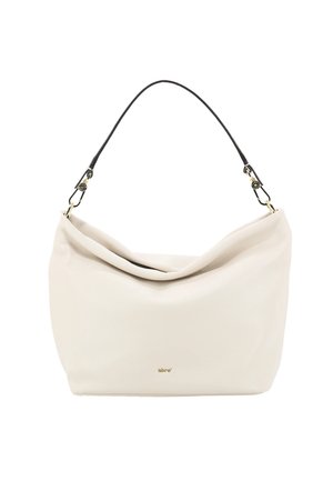 Bolso de hombro de cuero de color crema suave con un diseño holgado, correa negra con herrajes dorados y pequeño logo de la marca dorado en la parte frontal.