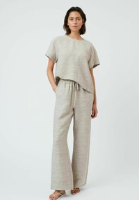 Minimum DOROLA  - Pantalon classique - string