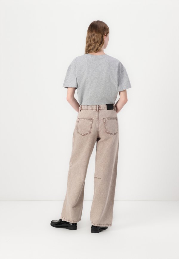 HERA - Relaxed fit jeans - oxford tan3