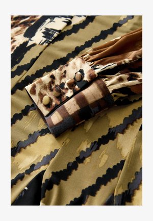 Next REGULAR FIT - LONG SLEEVE CUFF MINI A-LINE - Vestido informal - brown spliced animal print