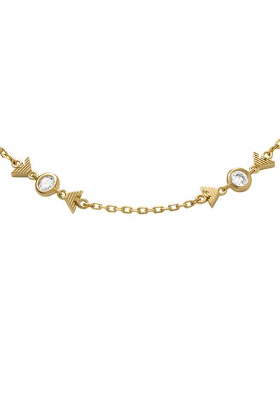 Goldene Halskette mit geometrischen Akzenten, linearen Mustern und klaren Steinen, die abwechselnd in einem sich wiederholenden Design angeordnet sind.