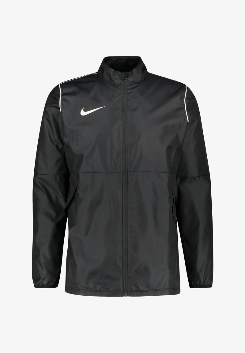 Schwarze Nike Windbreaker-Jacke mit hohem Kragen, Reißverschluss und weißen Akzenten auf den Schultern. Leicht, glatte Textur, praktisches Design.