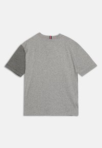 Tommy Hilfiger MONOTYPE SPLICED PRINT TEE - T-shirt con stampa - greys heather mix