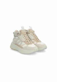 Sneaker alte beige realizzate in materiali mesh e suede, con una suola intermedia bianca testurizzata, dettaglio del logo circolare e chiusura con lacci.