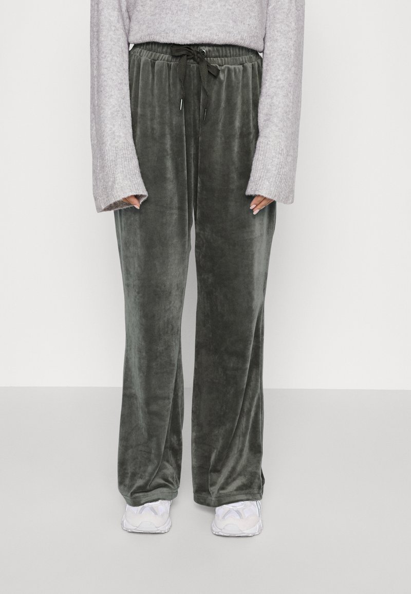 ONLY Petite ONLREBEL FLARED PANT Tracksuit bottoms phantom/anthracite Zalando.ie