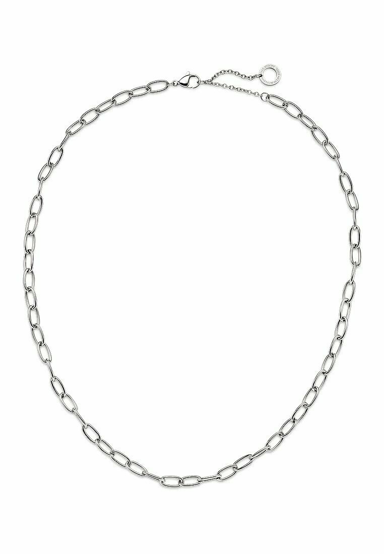 Collana in argento con anelli ovali allungati. Chiusura a moschettone e catena regolabile per una vestibilità perfetta.