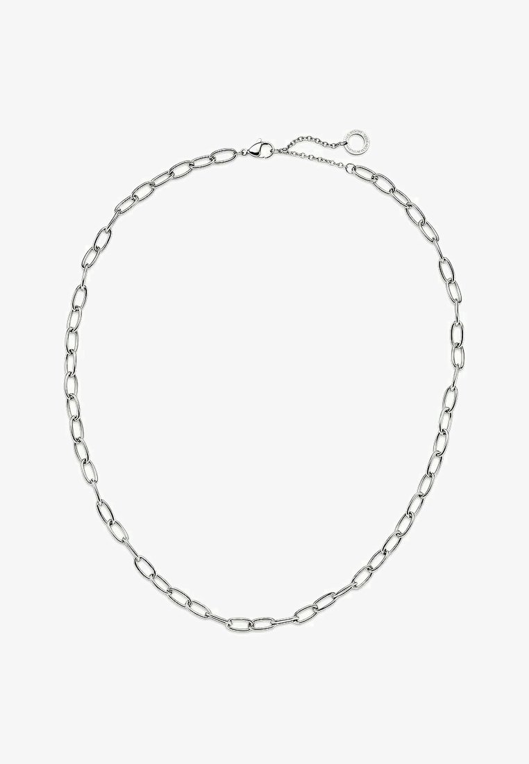 Collana in argento con anelli ovali allungati. Chiusura a moschettone e catena regolabile per una vestibilità perfetta.