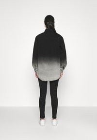 Missguided Pitkä takki - black