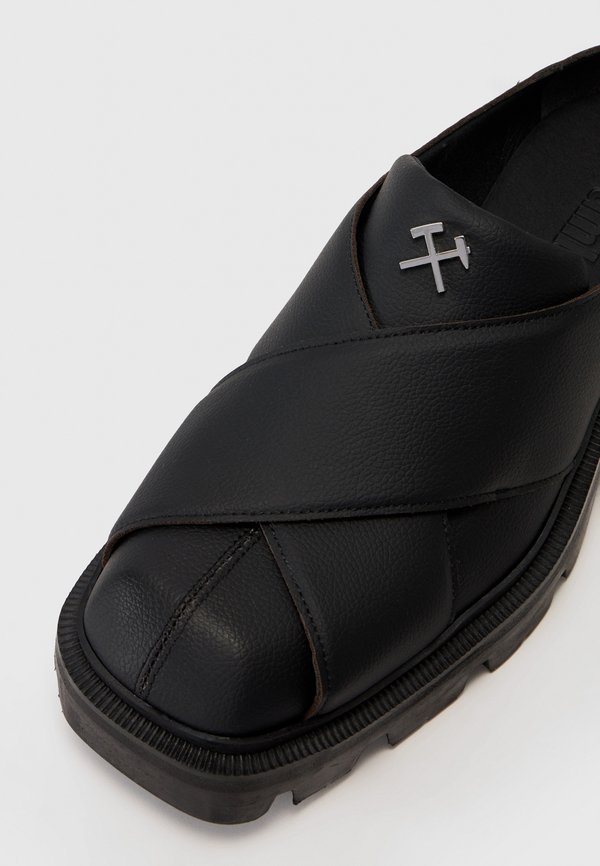 BASIM CROSSOVER UNISEX - Platform sandals2