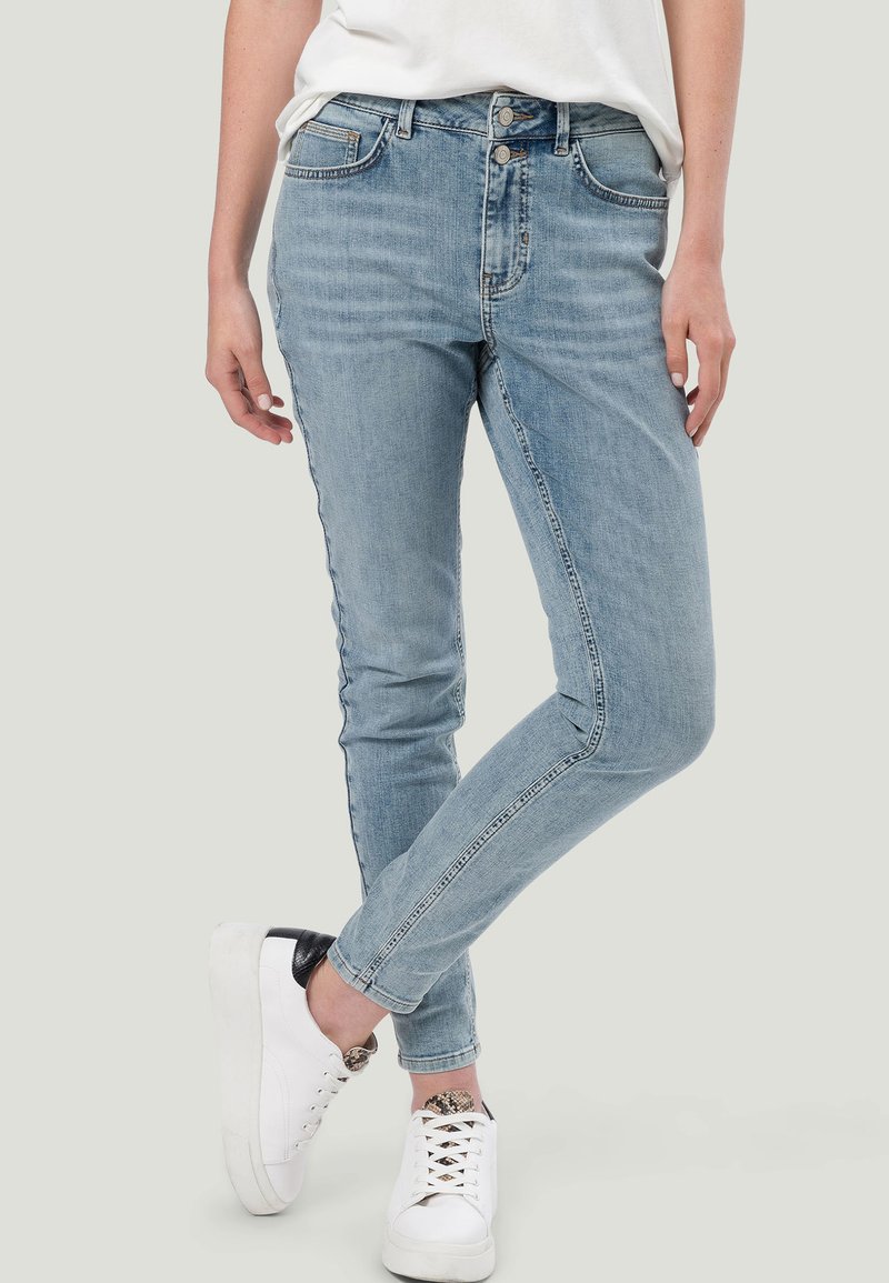 zero Jeans Skinny Fit light blue authentic wash/blau Zalando.at