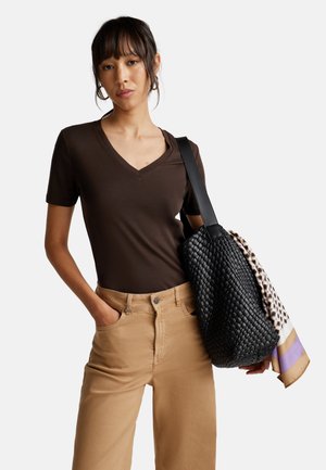 WITH V-NECK - Basic T-shirt - brown