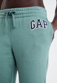 GAP HERITAGE - Tepláky - district green
