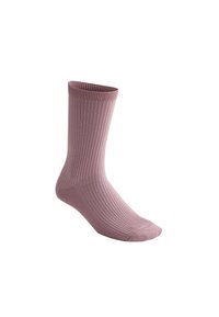 Une chaussette côtes rose poussiéreuse unique affichée debout, montrant toute la longueur et la texture sur fond blanc.