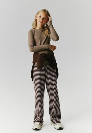 Name it, Longsleeve - pine bark