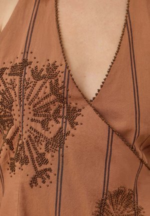 Pepe Jeans, W11 FAMARA SHIRT - Blouse - earth brown