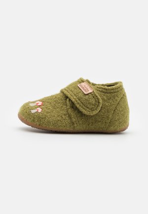 Living Kitzbühel BABYKLETTSCHUH IGEL UND PILZ UNISEX - Copati - olive oil