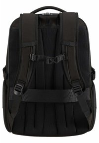 Sac à dos noir avec dos en maille rembourrée, bretelles ajustables et plusieurs poches. Présente un design élégant et un tissu résistant.