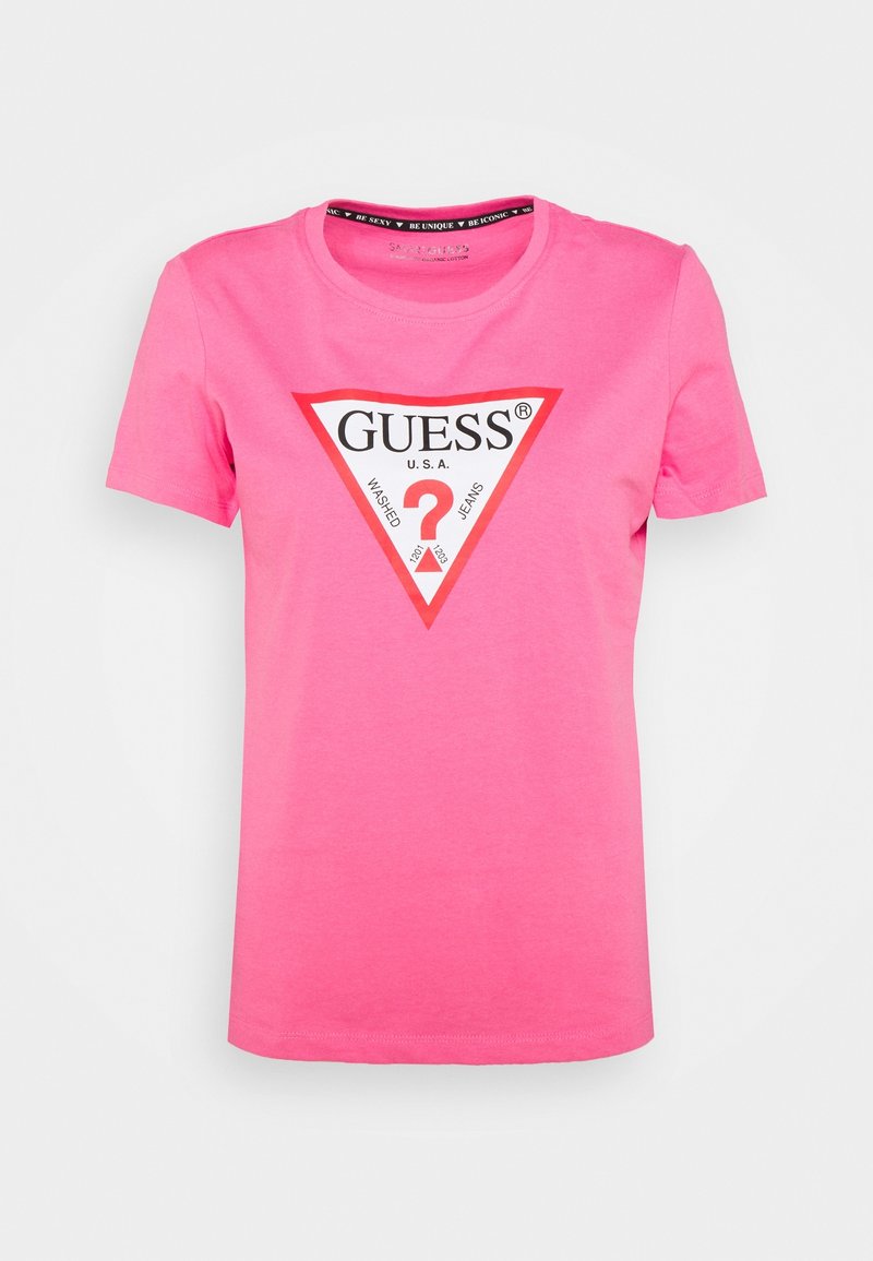 Lyserød bomulds t-shirt med korte ærmer, der har et trekantet sort og rødt grafisk logo i midten. Klassisk crew neck design.