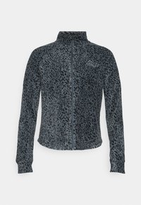 Jasje met rits in luipaardprint, gemaakt van donkergrijze fleece; heeft een hoge kraag en lange sleeves. Klein logo op de linker bovenzijde.