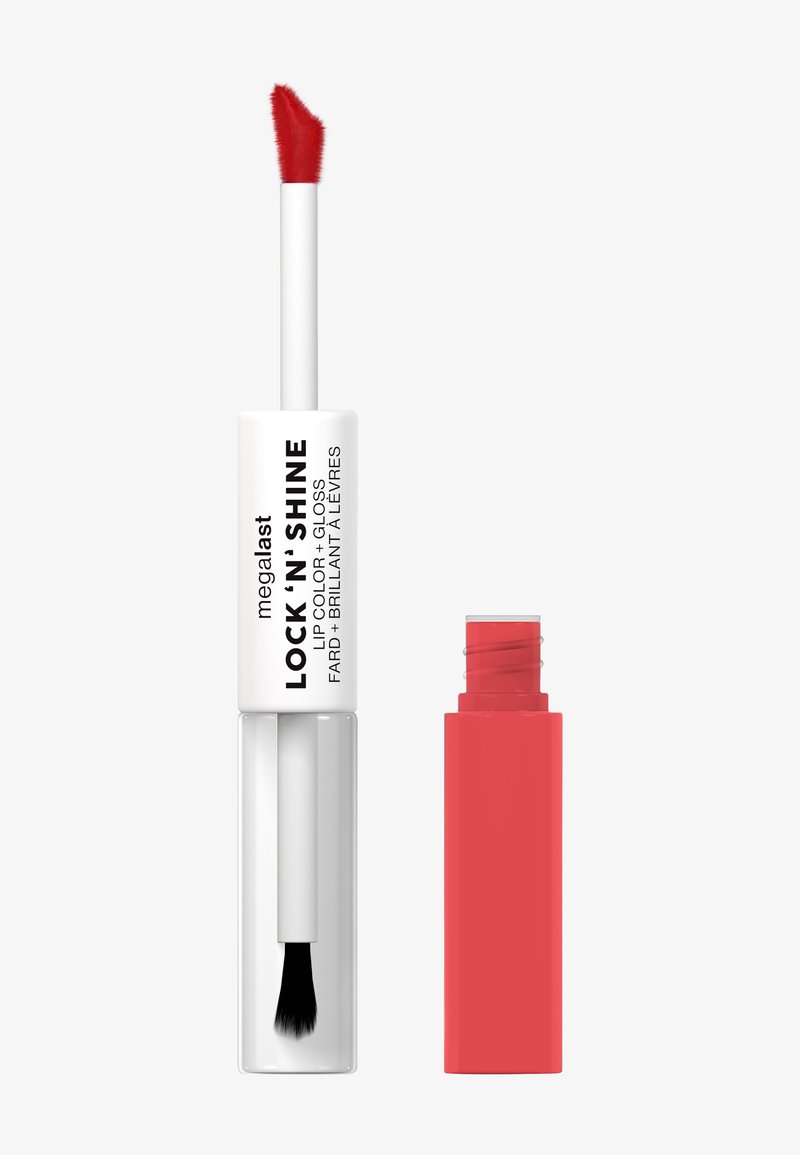 Rode lipkleur en gloss in een doorzichtige tube met een witte dop. Inclusief een applicator met een zacht, zwart uiteinde. De verpakking is cilindrisch.