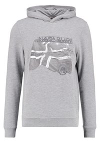 Sudadera gris con bolsillo tipo canguro, capucha con cordón y una impresión gráfica que presenta una bandera estilizada y el texto "NAPAPIJRI."