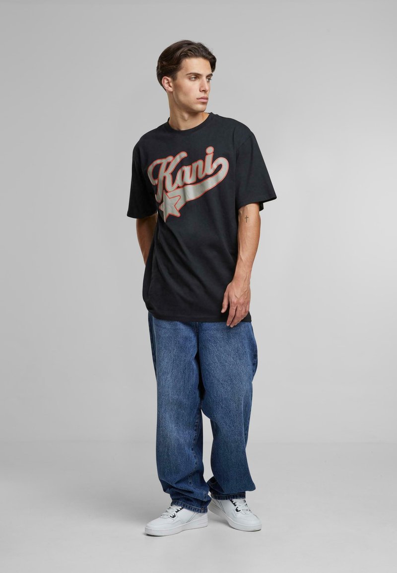 Karl Kani T-shirt print zwart Karl Kani T-shirt print zwart