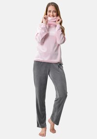 Unselected, rosa grau