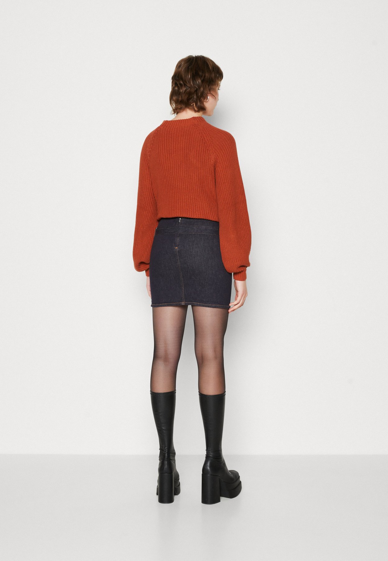 ONLBLUSH BELT SKIRT