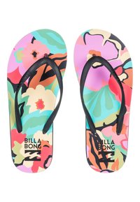 Flip-Flops mit einem mehrfarbigen Blumenmuster, ausgestattet mit einem schwarzen Gummiriemen und einer strukturierten Sohle. Logo auf einem Fußbett aufgedruckt.