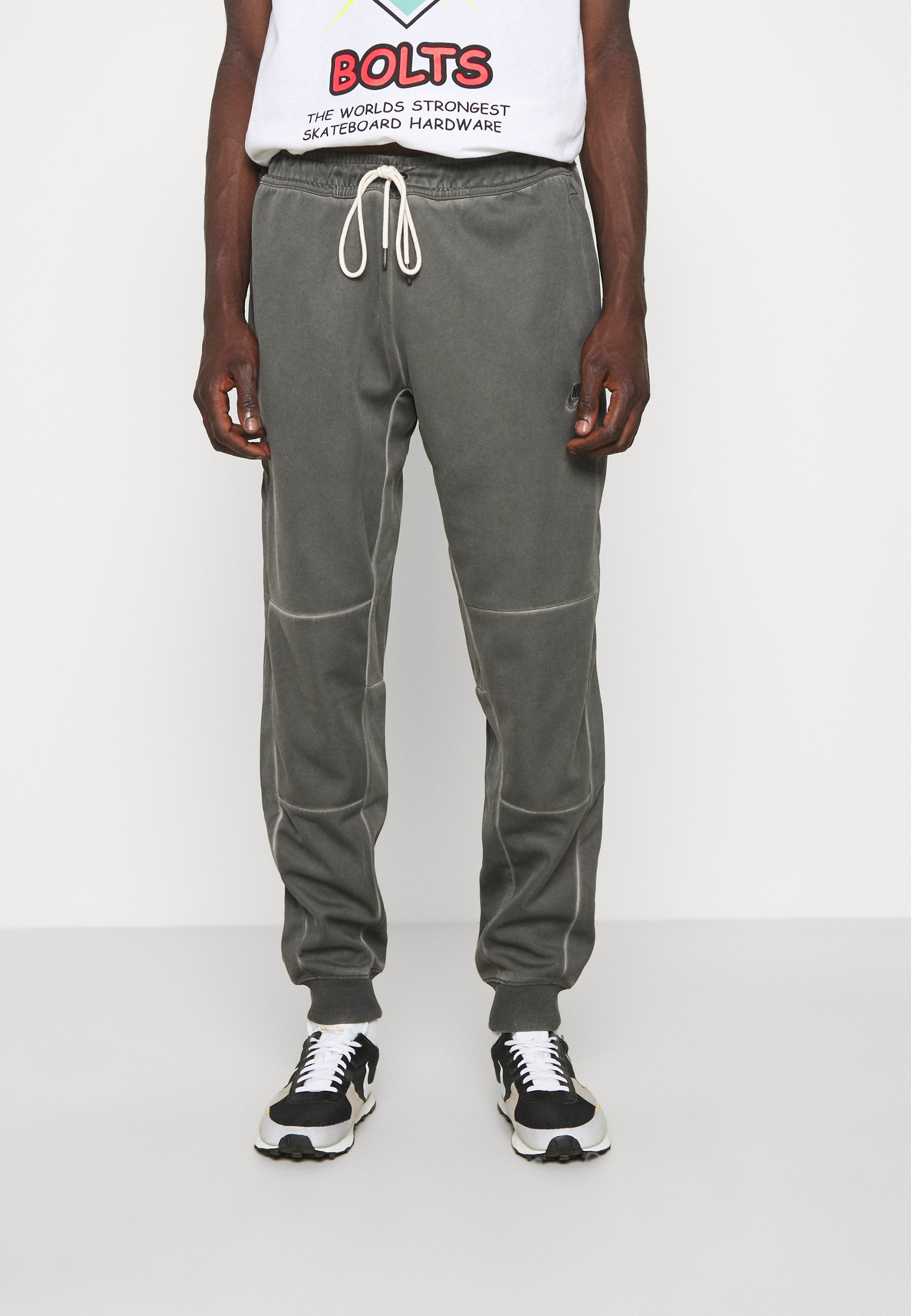 Nike Sportswear PANT WASH REVIVAL - Pantaloni sportivi - black/nero -  Zalando.it