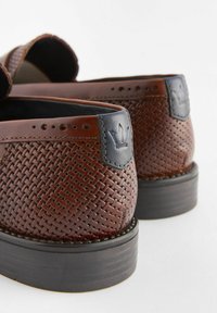 Next EMBOSSED LOAFERS - Elegantné našuchovačky - brown