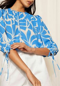 Friends Like These 3/4 SLEEVE CUFF REGULAR FIT - Pluus - blue