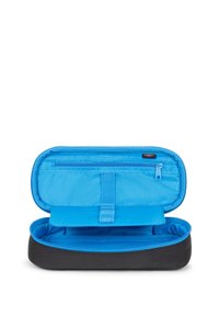 Custodia blu con zip e fondo nero, dotata di due scomparti e di una cinghia per contenere oggetti più piccoli, realizzata in tessuto resistente.