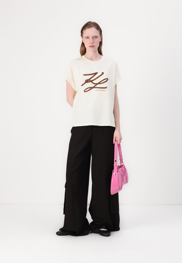 AUTOGRAPH LOGO - Print T-shirt - cannoli cream2