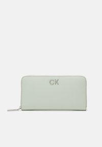 Calvin Klein - DAILY LARGE ZIP AROUND WALLET - Portemonnee - milky green Miniatuurafbeelding 1