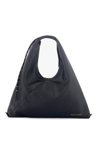 Borsa hobo in pelle nera con un'apertura ampia, design asimmetrico e tracolla testurizzata con dettagli dorati. Logo del marchio in oro.