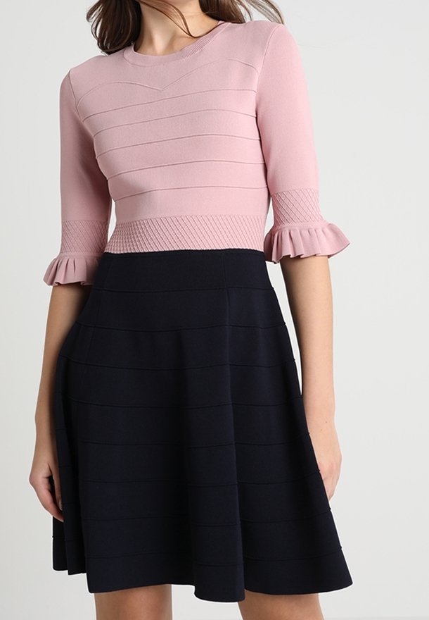 Ted 2 Robe Ted Baker Robe en jersey - light pink/rose clair - (Seconde main ...