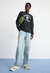 Columbia LIGHTWEIGHT PACKABLE HIP PACK UNISEX - Bolsa de cintura - canteen, greenscape