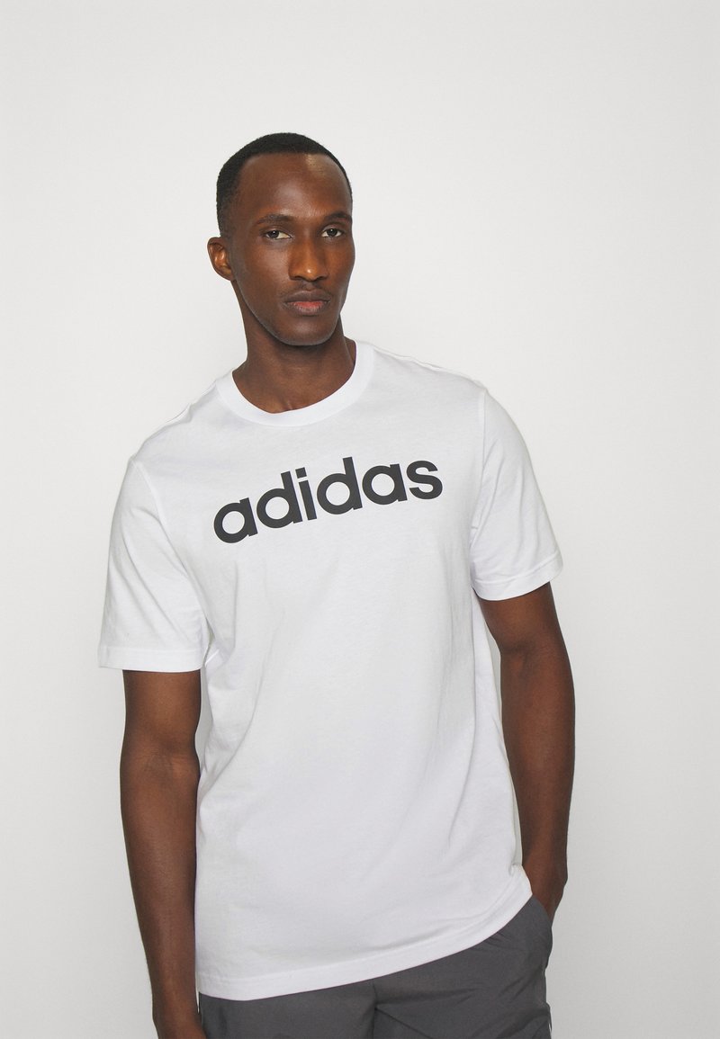 adidas Sportswear ESSENTIALS SINGLE LINEAR EMBROIDERED - Apdrukāts T-krekls - white /black