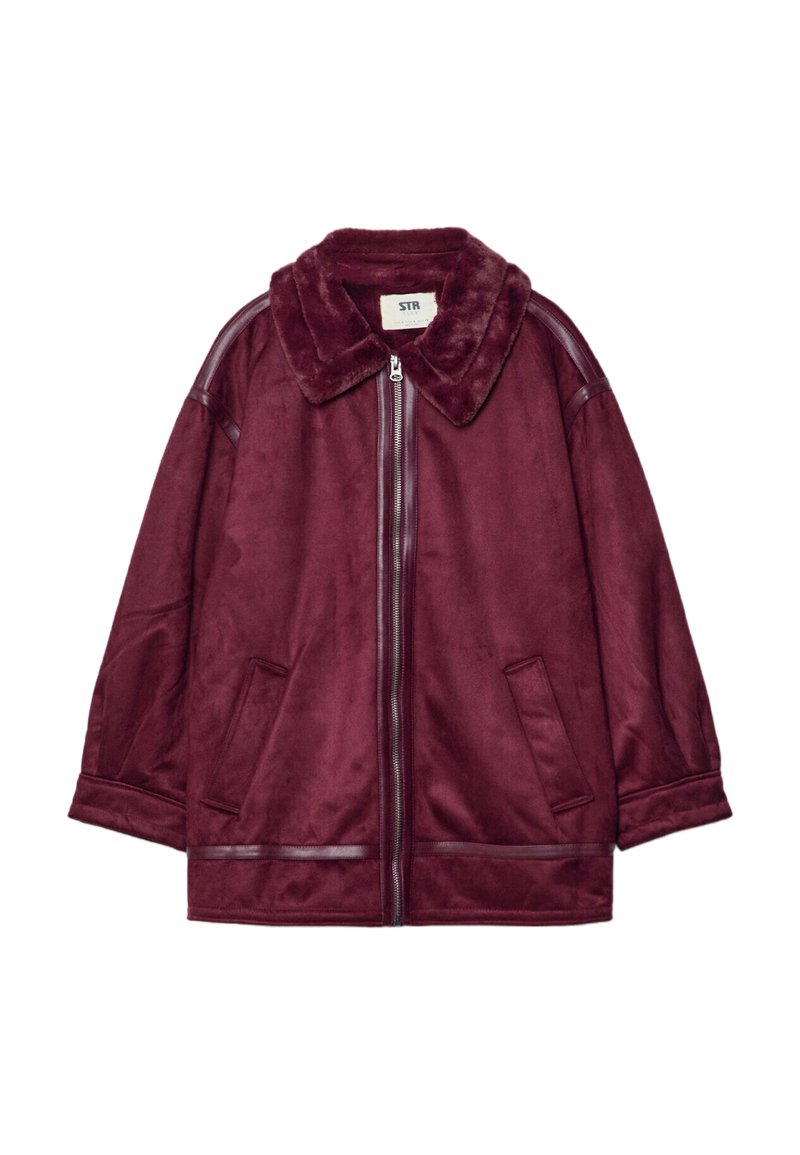 Stradivarius Winterjas bordeauxrood