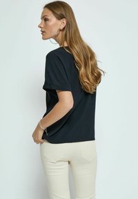 Desires AGGI V-NECK - Camicetta - black