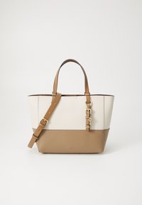 Borsa a tracolla in pelle a ciottoli crema e marrone chiaro; presenta manici corti, tracolla regolabile e dettagli in oro.