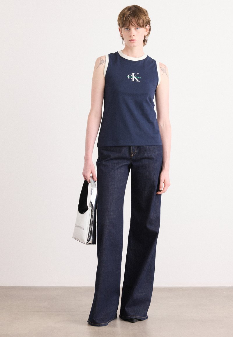 Calvin Klein Jeans LOGO MUSCLE - Top - dark sapphire