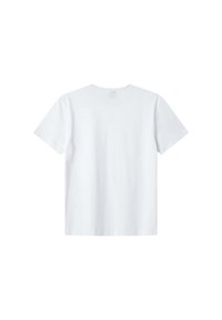 Jednoduché bílé tričko, krátké rukávy, cípatý výstřih, vyrobené ze 100% bavlny, hladká textura, nenápadná štítek na zadní straně krku.