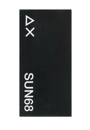 Asciugamano rettangolare nero con simboli geometrici bianchi e testo verticale "SUN68" stampato sulla sua superficie.