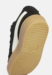 FENTY x PUMA CREEPER PHATTY - Sneaker low - black/warm white