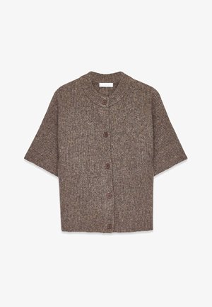 Korte mouwen, bruin ribgebreid cardigan met een ronde halslijn en vijf bruine knopen aan de voorkant, gemaakt van een gemêleerd breiwerk.