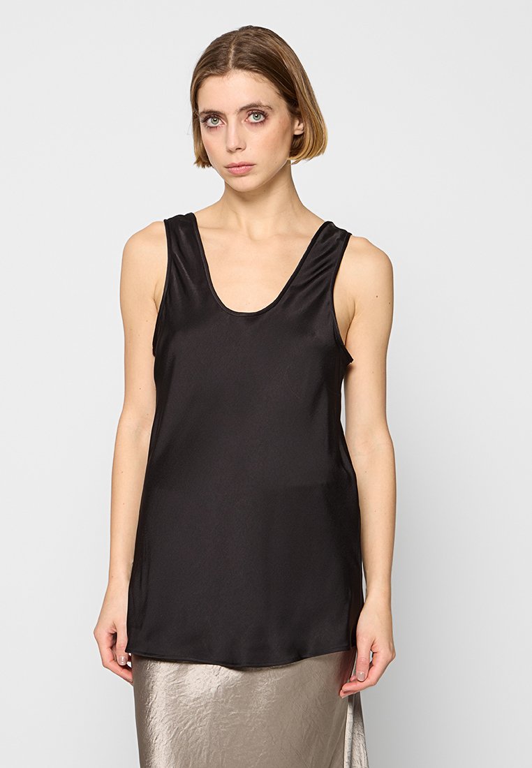 closed Top zwart closed Top zwart